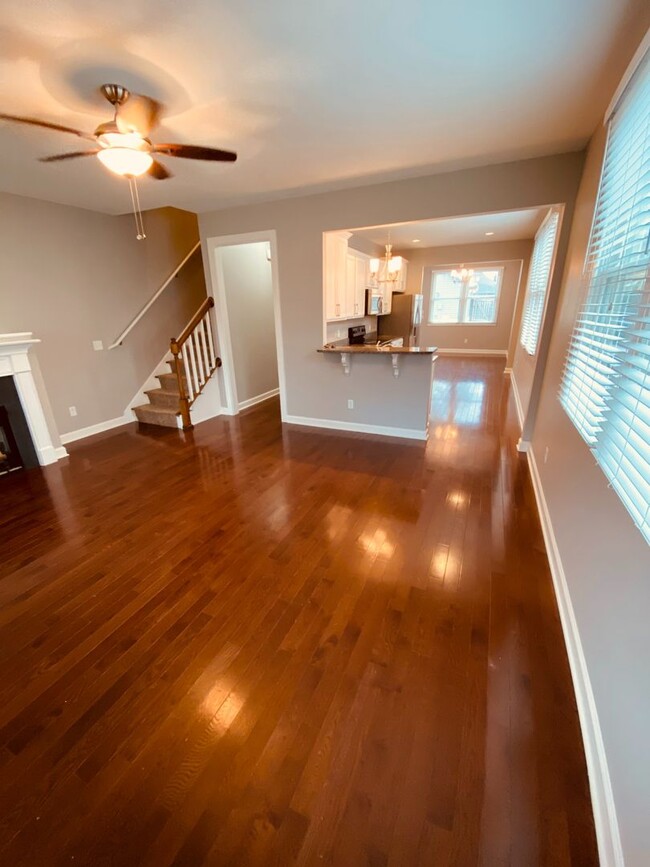 Building Photo - 3 bed 2.5 bath Condo in Germantown