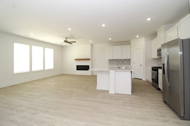 Building Photo - 2309 Langford St