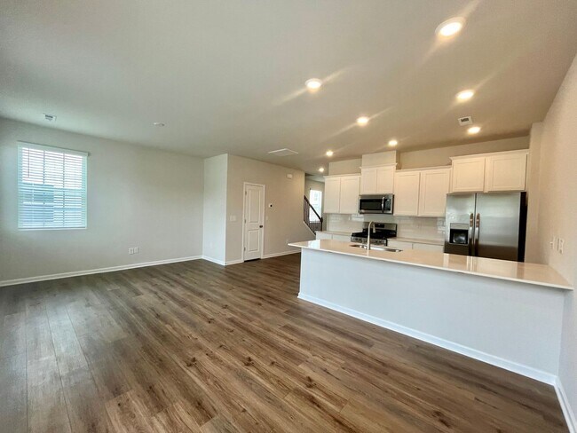 Building Photo - Brand New, 3 BR, 2.5 BA Townhome with Garage