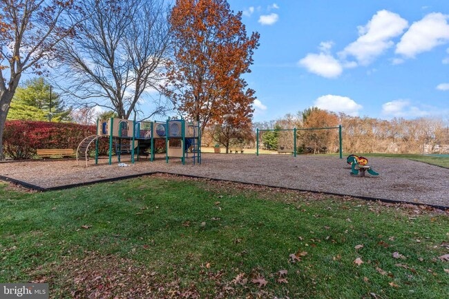 Building Photo - 2014 Barry Ct