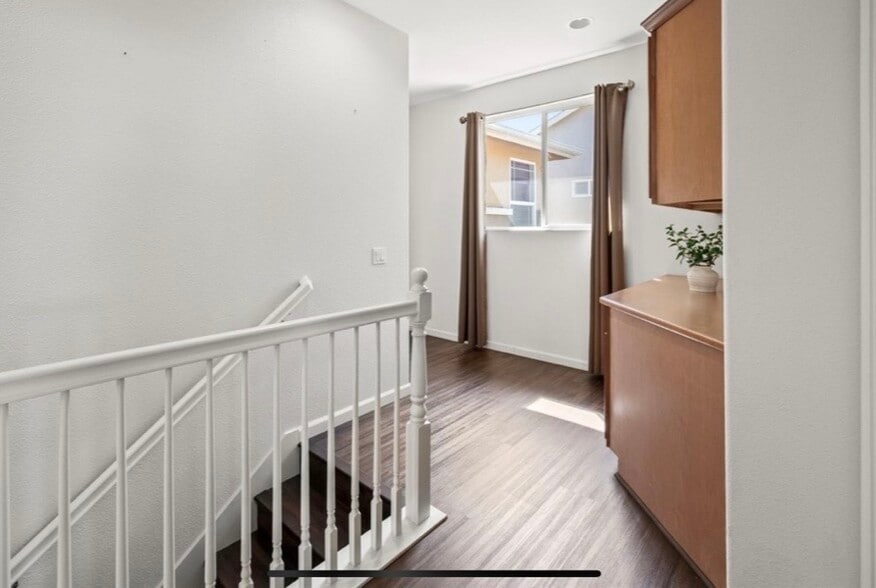 Building Photo - 962 Heritage Way