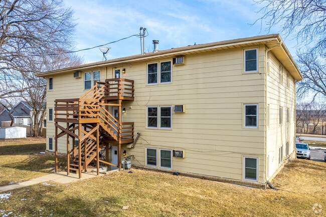 Building Photo - 6920 SW 9th St