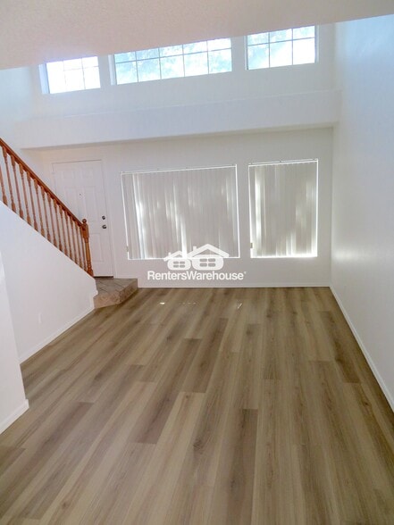 Building Photo - 17606 N 17th Pl