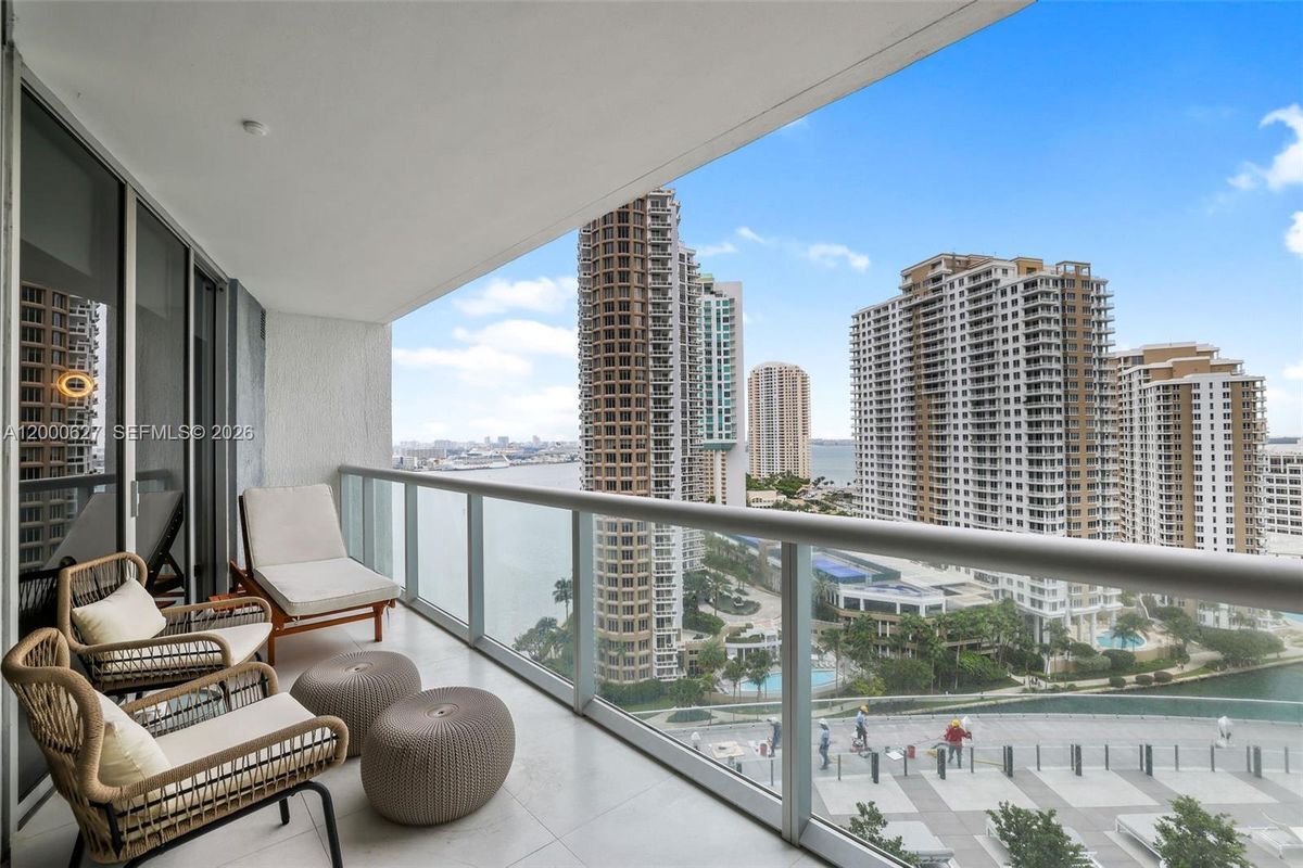 Building Photo - 465 Brickell Ave