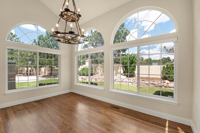 Building Photo - 2420 Regal View Ct