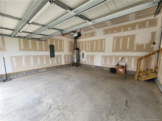 Building Photo - 15 Charlies Bnd Wy