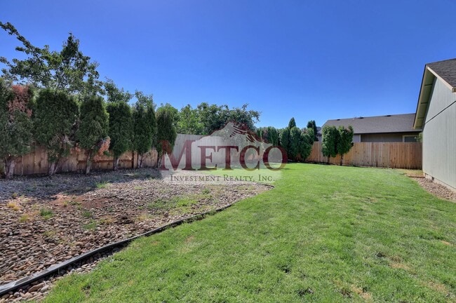 Building Photo - 536 Creswood Dr