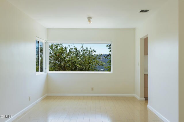 Building Photo - 1932 Hilldale Dr