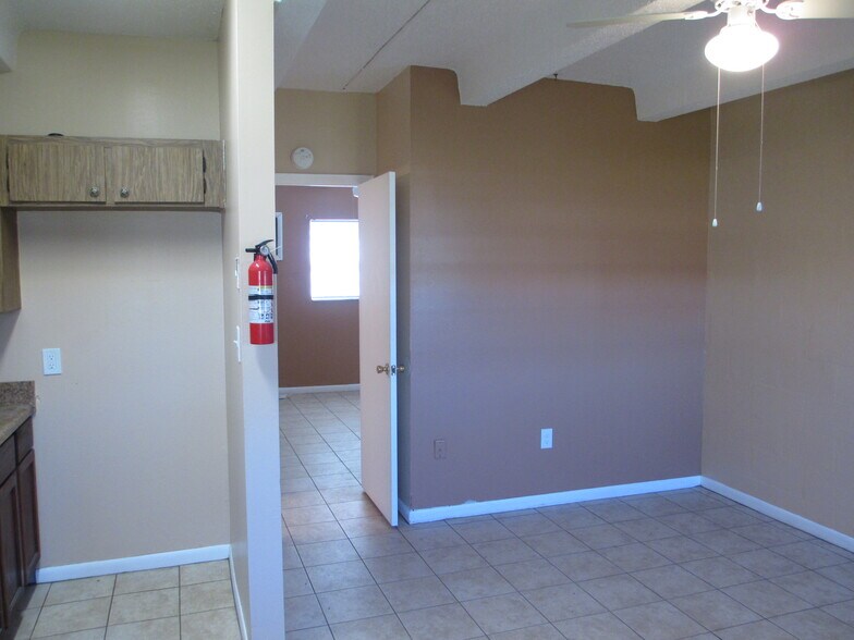 Building Photo - 1713 Dixon Blvd