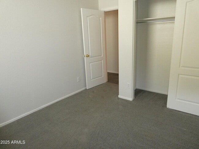 Building Photo - Large 3 Bedroom 2.5 Bath, Arabella Scottsd...