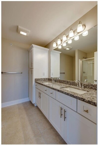 Building Photo - 1027 Wells Way