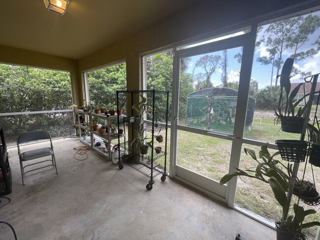 Building Photo - 1167 Urmey Ln