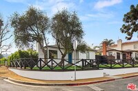 Building Photo - 4130 Verdugo View Dr