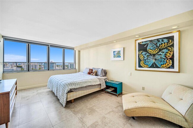 Building Photo - 11 Island Ave