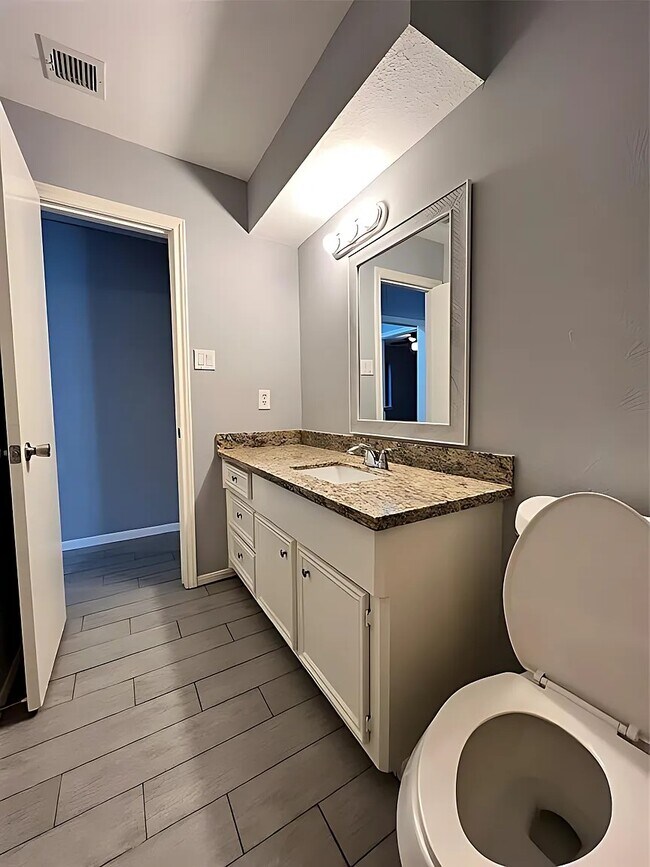 Building Photo - 7918 Midland Forest Dr