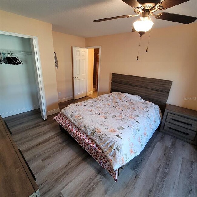 Building Photo - 10850 Breaking Rocks Dr