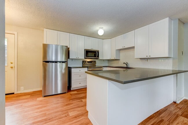 Building Photo - 840 North St