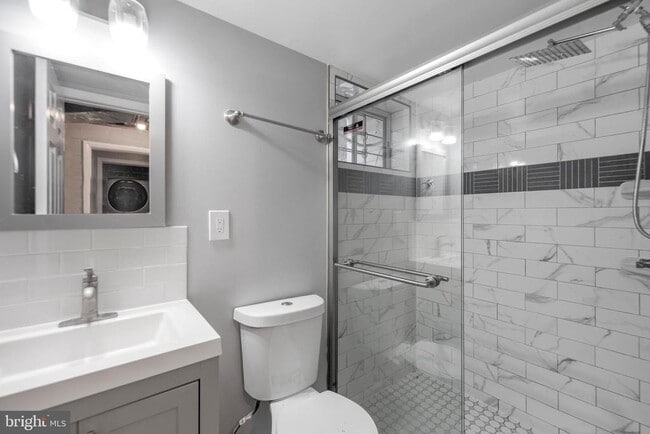 Building Photo - 4111 Landgreen St