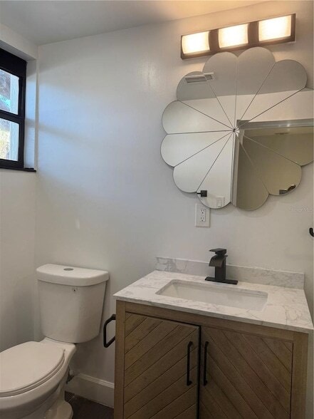 Building Photo - 5617 Gateway Dr