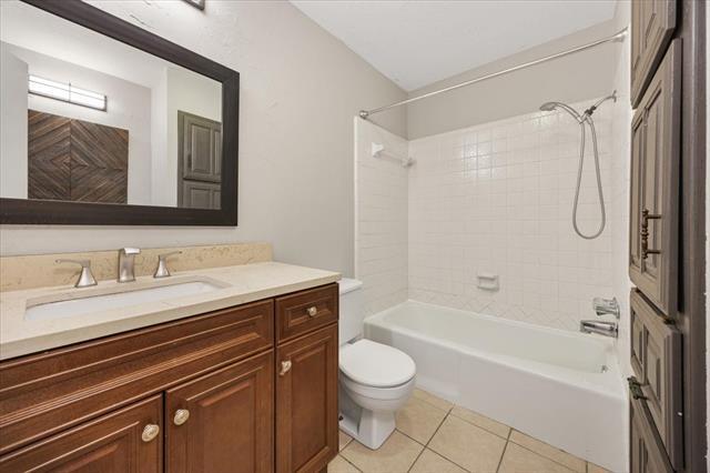 Building Photo - 1306 Timber Ridge Dr