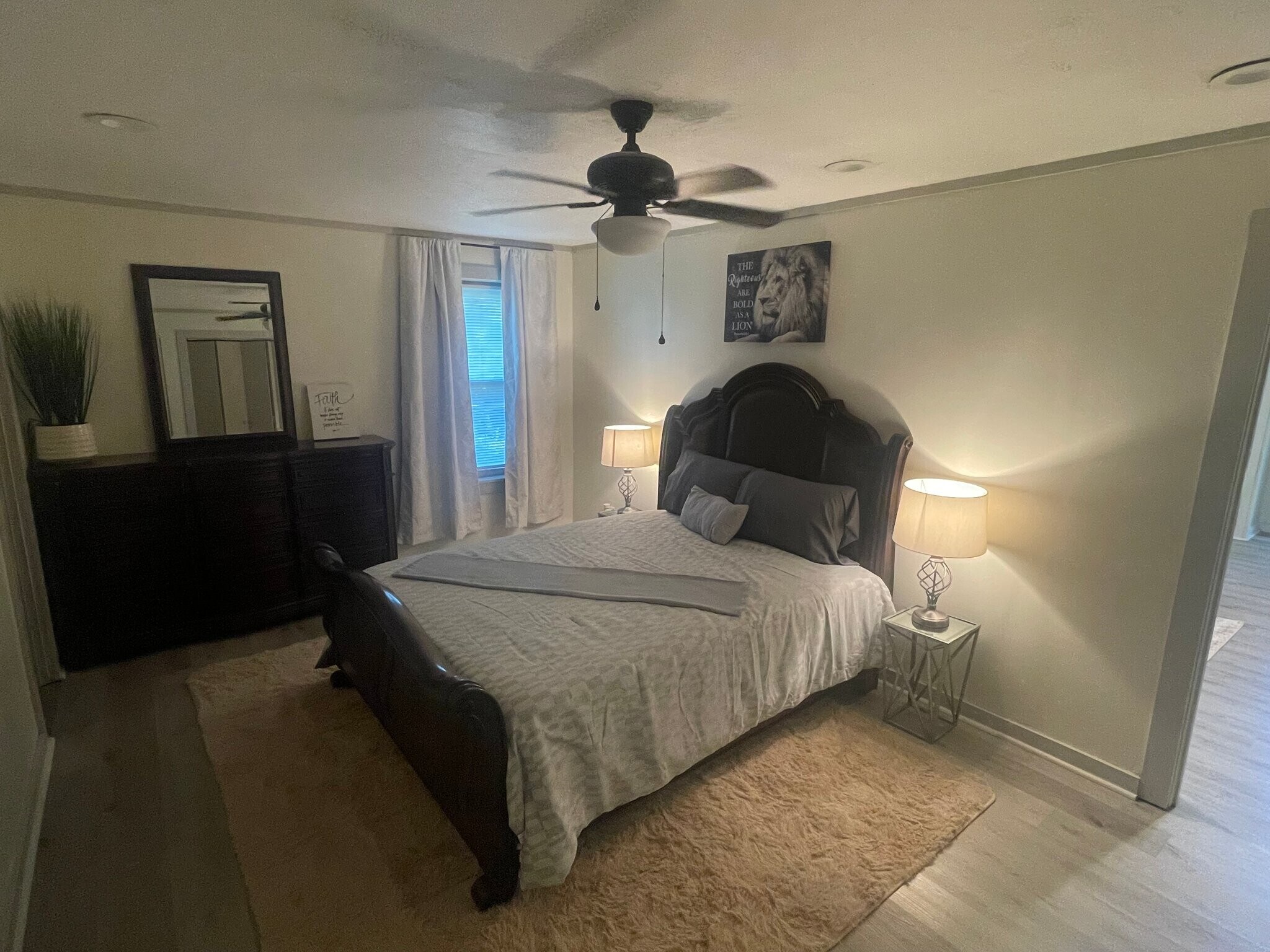 Building Photo - 2401 Amelia Ave