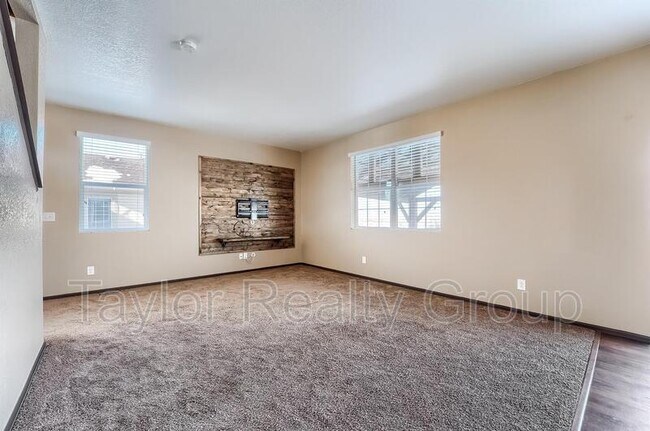 Building Photo - 2273 Saddle Back Ct