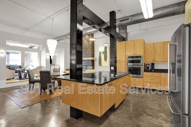 Building Photo - 505 Tennessee St