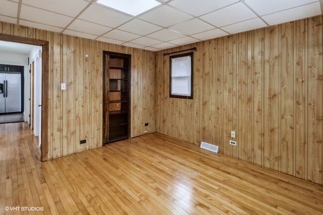 Building Photo - 110 N Prater Ave
