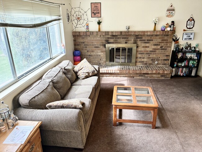 Building Photo - 1850 N 840 W