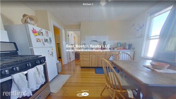 Building Photo - 82 Concord Ave