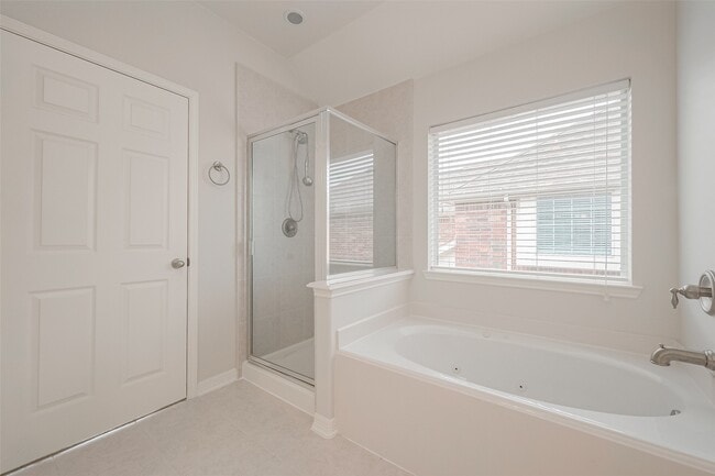 Building Photo - 18118 Billabong Crescent Ct