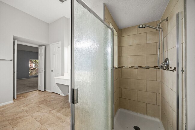 Building Photo - 4707 Leicester Way