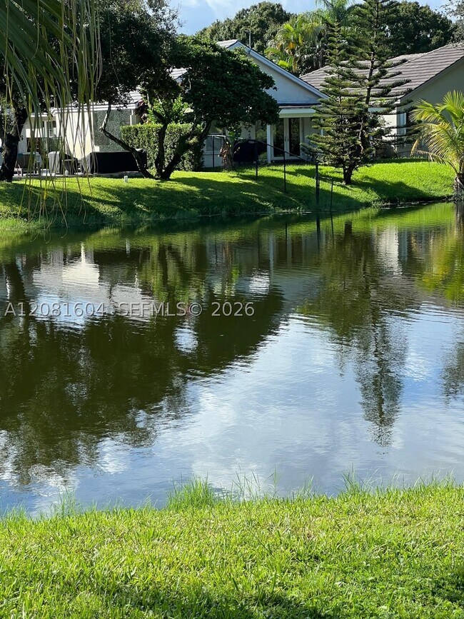 Building Photo - 2957 Myrtle Oak Cir