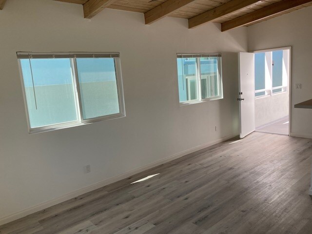 Building Photo - 818 The Strand