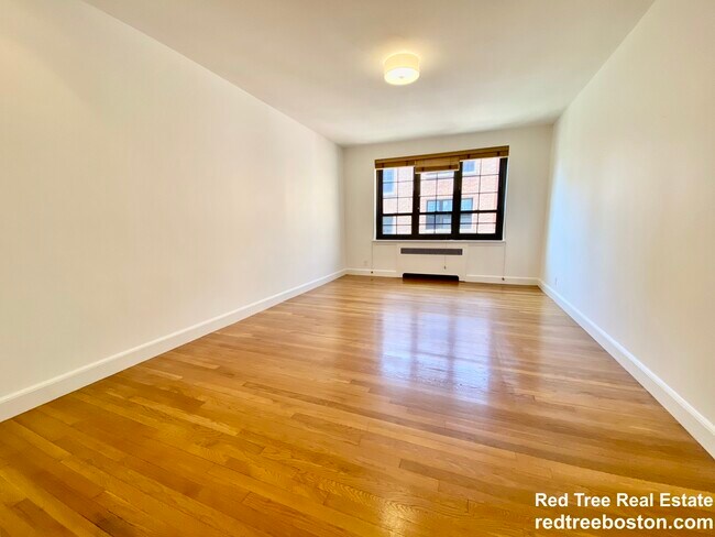 Building Photo - 337 Tappan St