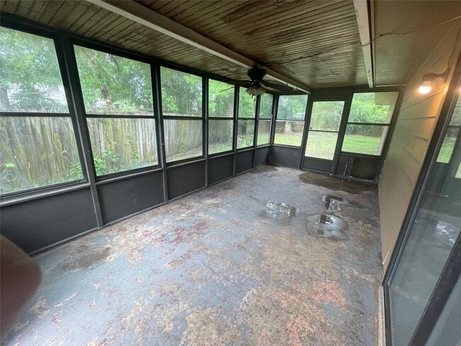 Building Photo - 22221 Moss Falls Ln