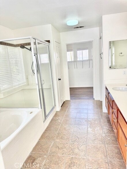 Building Photo - 10200 Cartagena Dr