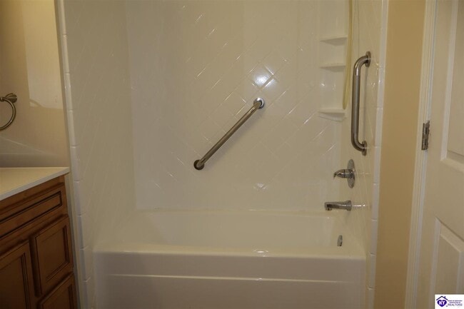 Building Photo - 4484 Rineyville Rd