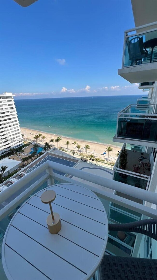 Building Photo - 3900 Galt Ocean Dr