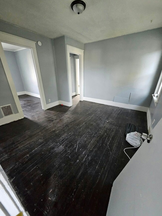 Primary Photo - 457 W 17th St