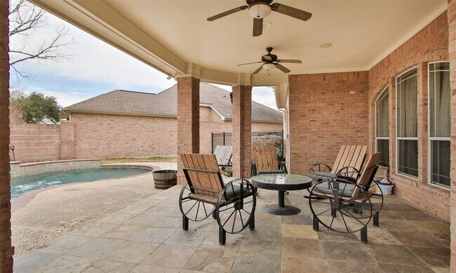 Building Photo - 1525 Briar Bend Dr