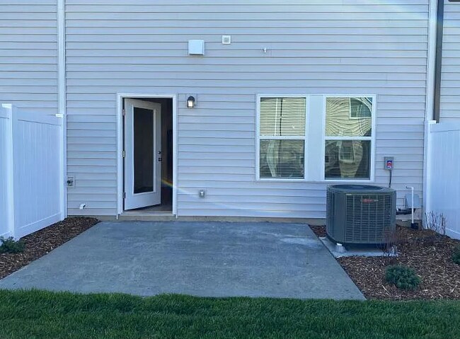 Building Photo - 1523 Olympic Ln
