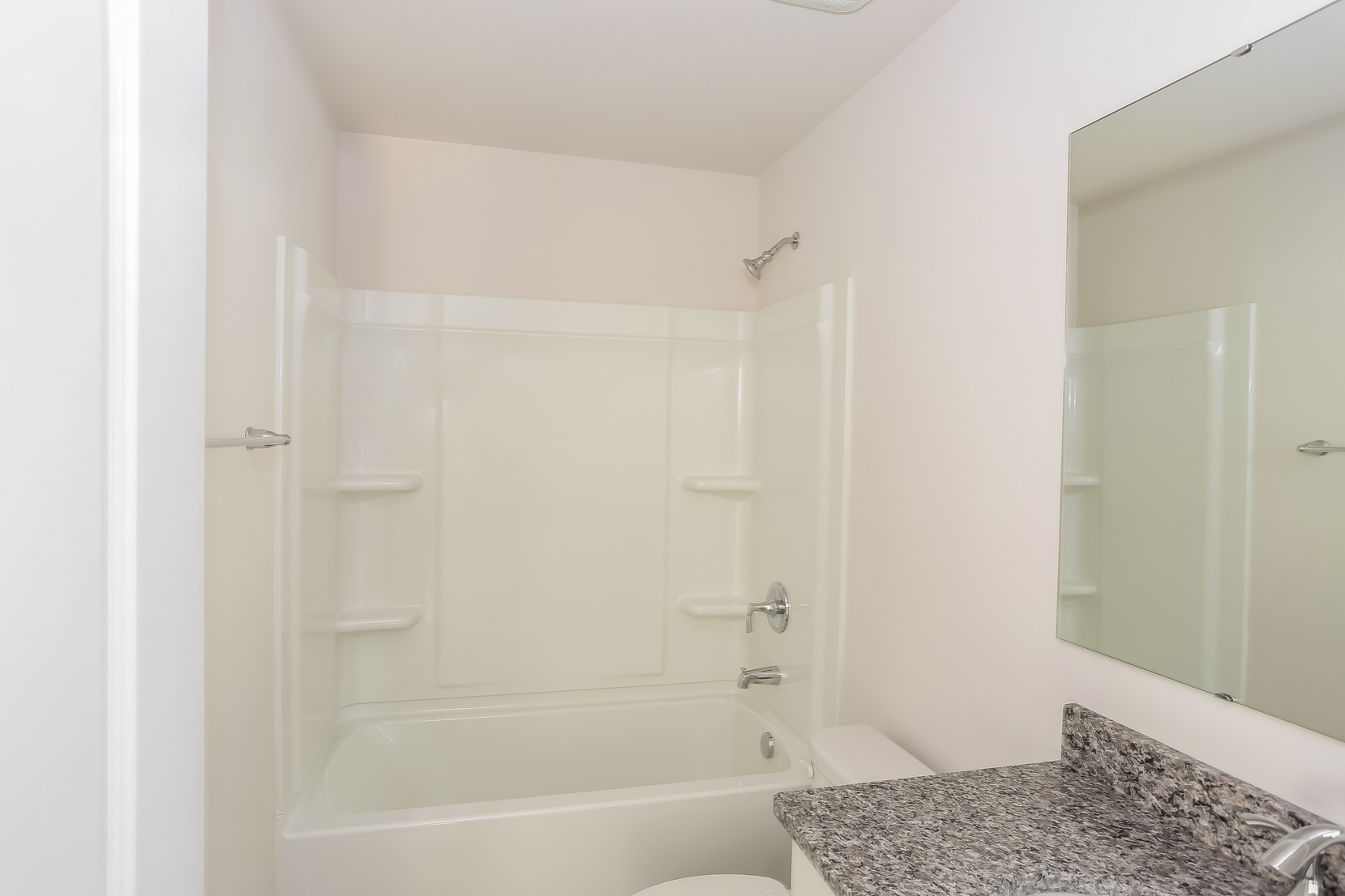 Building Photo - 104 Dogwood Village Trl