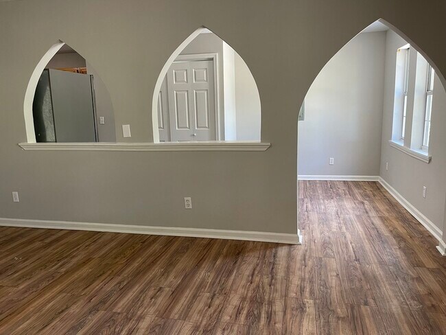 Building Photo - 104 Highland Dr