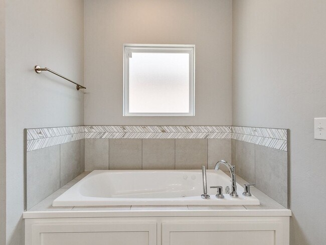 Building Photo - 5 Bedrooms + 3 Baths + Piedmont Schools