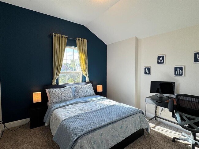 Building Photo - 735 Expedition Way