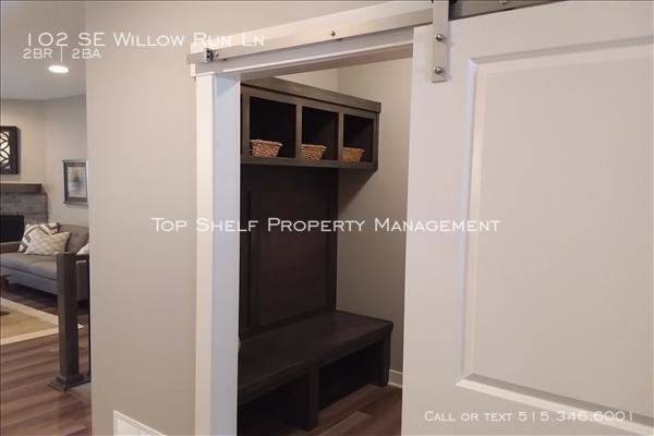 Building Photo - 2 bedroom, 2 bath Townhome