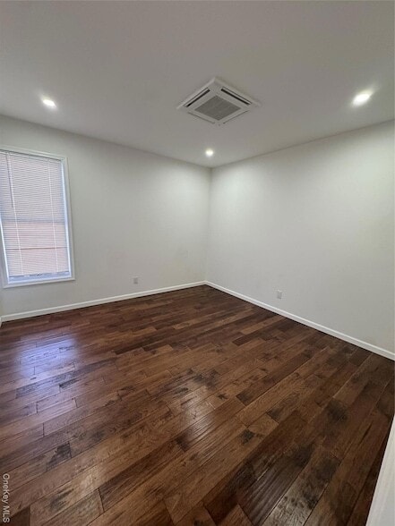 Building Photo - 88-36 77th St