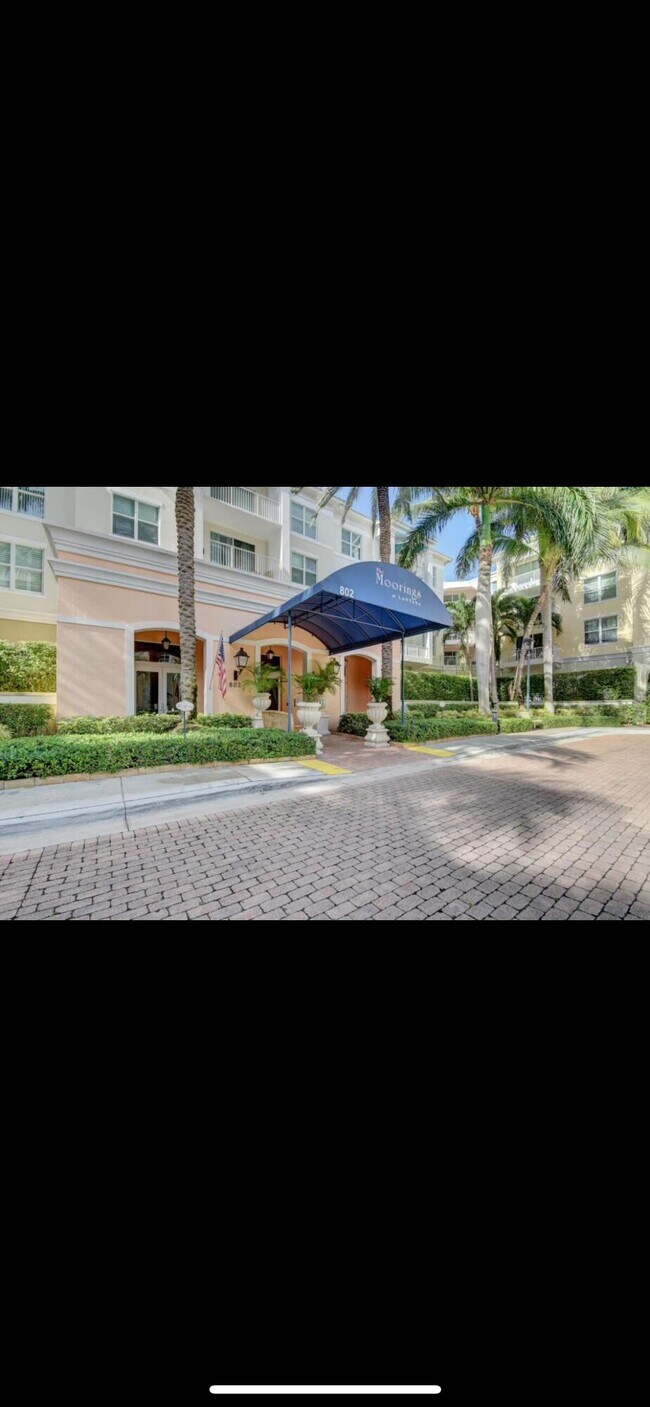 Building Photo - 802 W Windward Way
