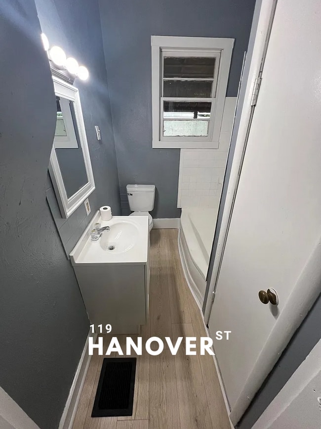 Building Photo - 119 Hanover Dr